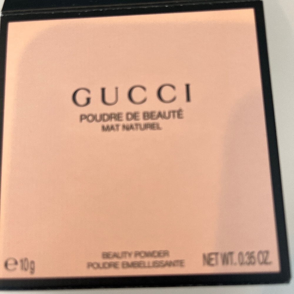 Gucci Poudre De Beaute Mat Naturel powder 02 Never Used